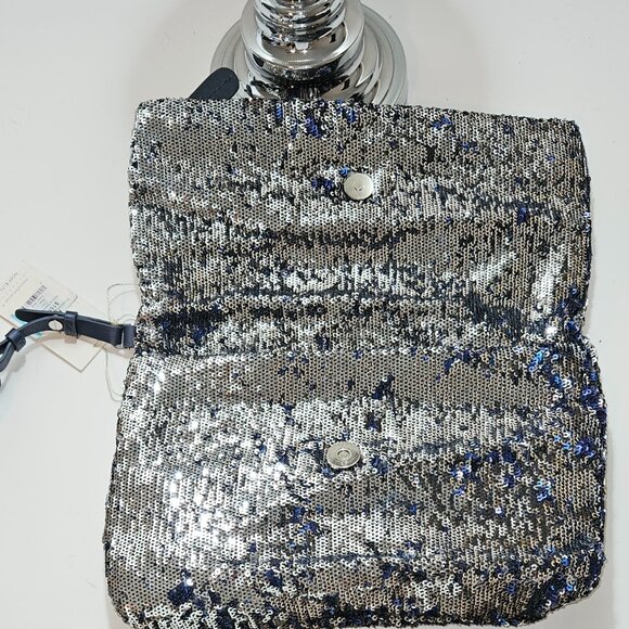 UGG Versatile Sequin Clutch - Picture 2 of 9